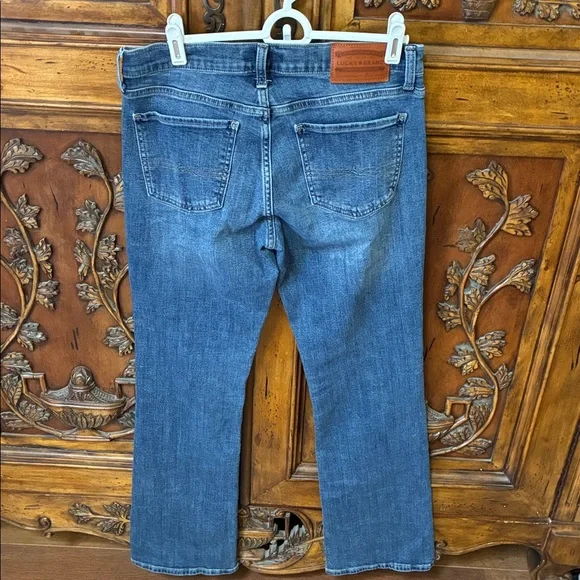 Lucky Brand Light Blue Denim Mid Rise Bootcut Jeans Size 8/29 - Picture 3 of 7
